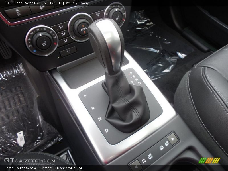 Fuji White / Ebony 2014 Land Rover LR2 HSE 4x4