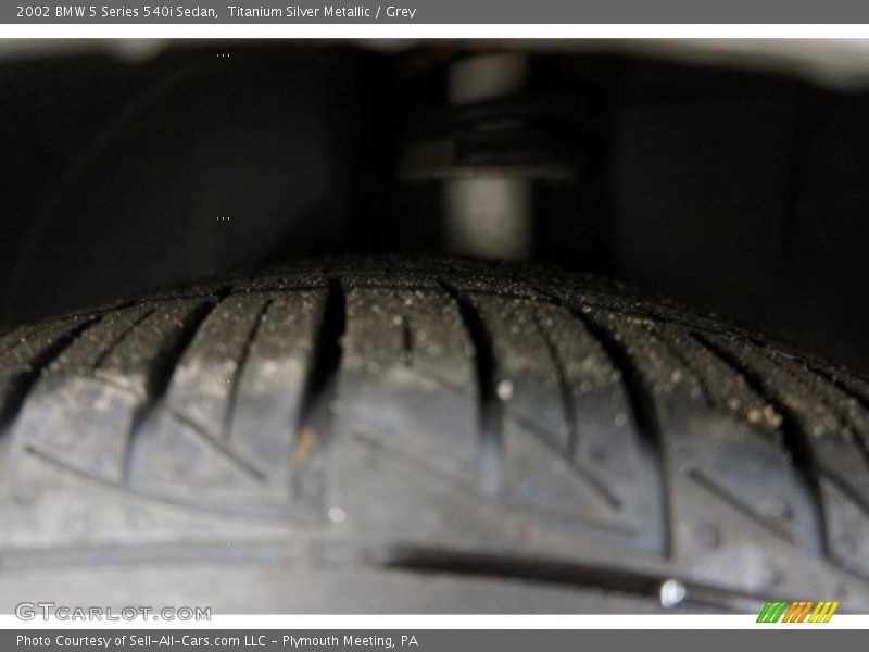 Titanium Silver Metallic / Grey 2002 BMW 5 Series 540i Sedan