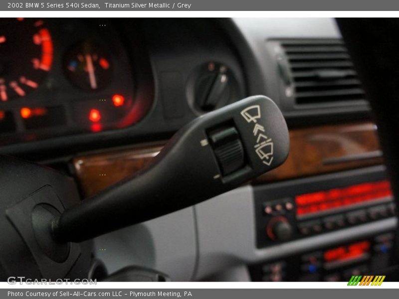 Titanium Silver Metallic / Grey 2002 BMW 5 Series 540i Sedan