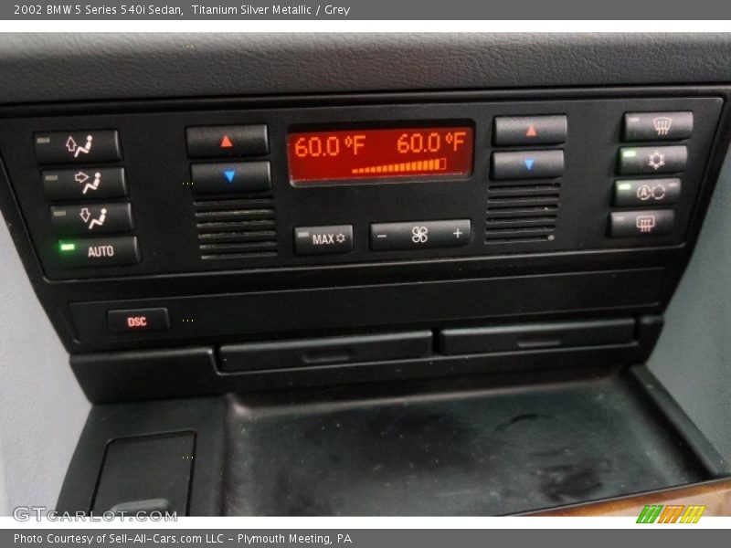 Controls of 2002 5 Series 540i Sedan