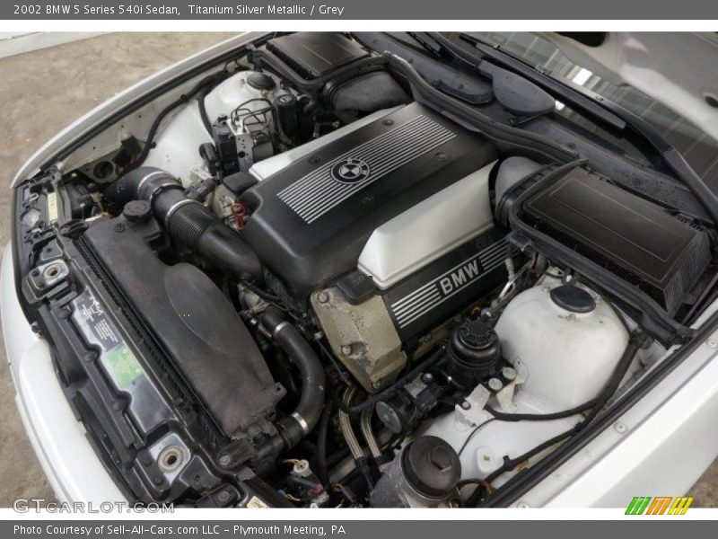  2002 5 Series 540i Sedan Engine - 4.4L DOHC 32V V8