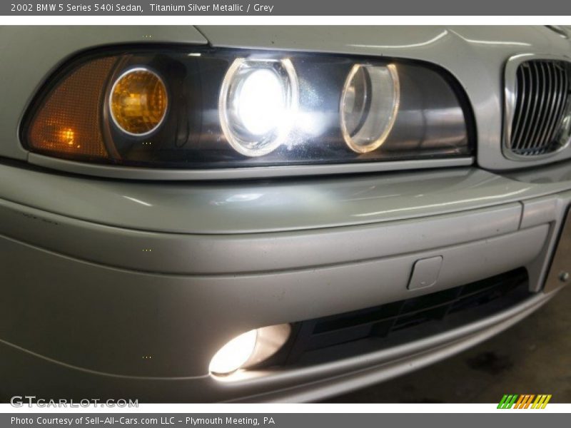 Titanium Silver Metallic / Grey 2002 BMW 5 Series 540i Sedan