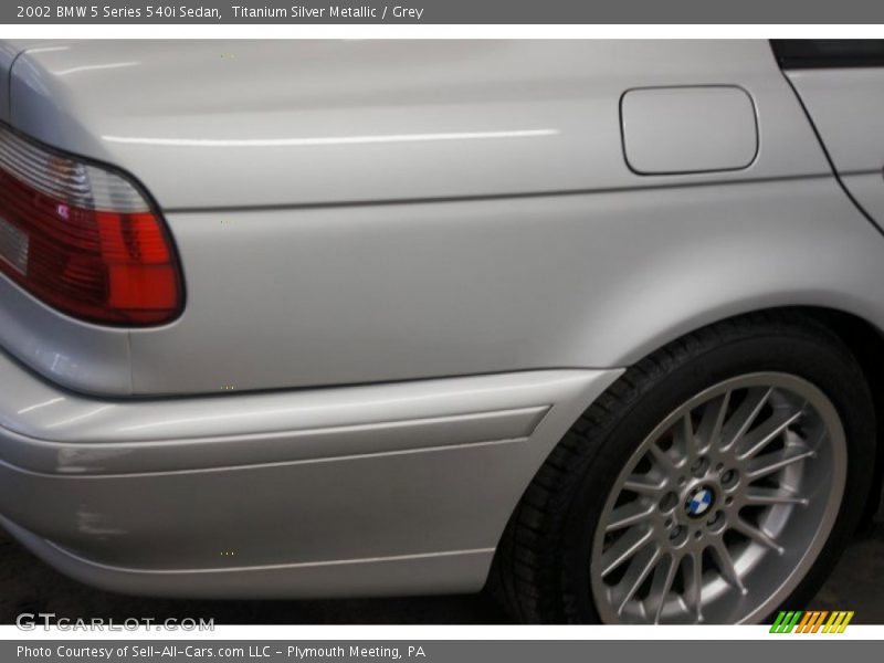 Titanium Silver Metallic / Grey 2002 BMW 5 Series 540i Sedan