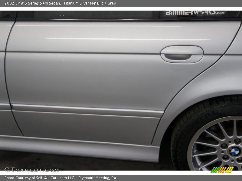 Titanium Silver Metallic / Grey 2002 BMW 5 Series 540i Sedan