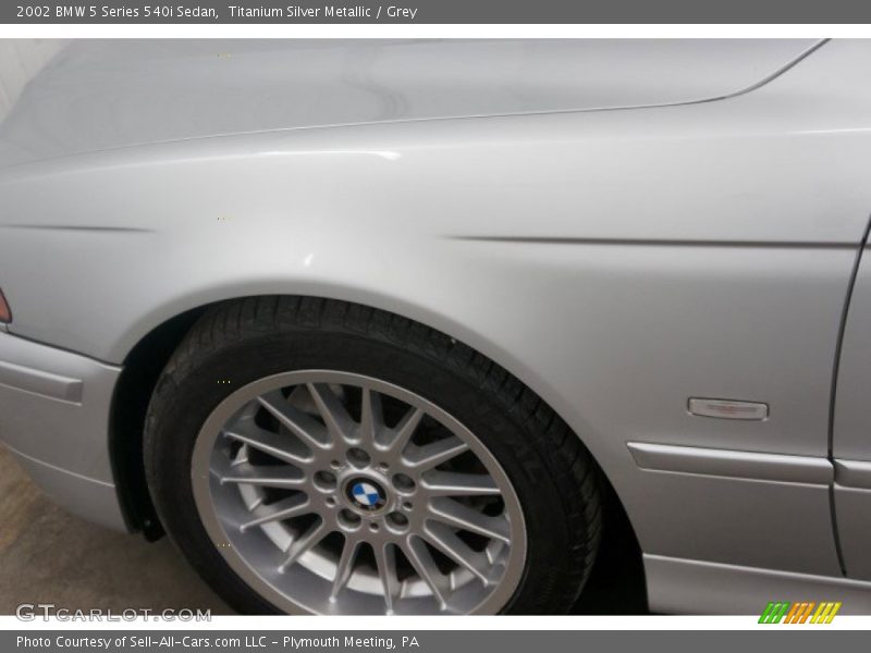 Titanium Silver Metallic / Grey 2002 BMW 5 Series 540i Sedan