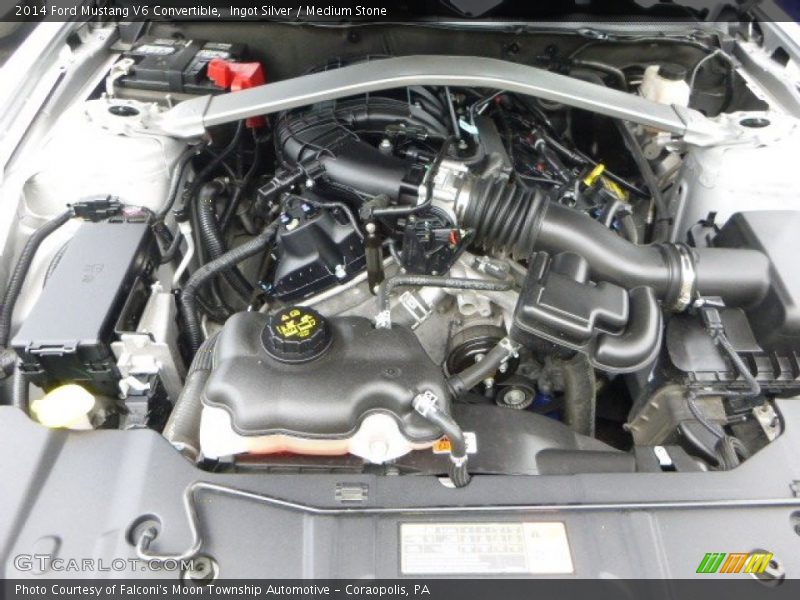 Ingot Silver / Medium Stone 2014 Ford Mustang V6 Convertible