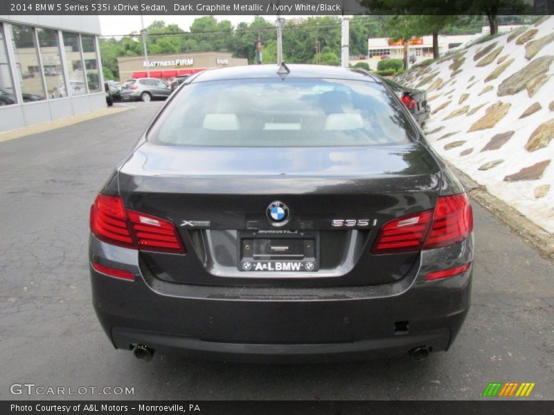 Dark Graphite Metallic / Ivory White/Black 2014 BMW 5 Series 535i xDrive Sedan