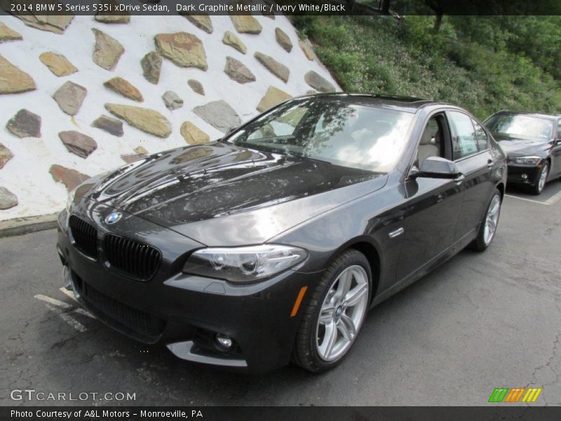 Dark Graphite Metallic / Ivory White/Black 2014 BMW 5 Series 535i xDrive Sedan