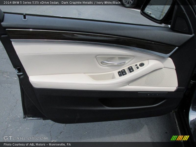 Dark Graphite Metallic / Ivory White/Black 2014 BMW 5 Series 535i xDrive Sedan