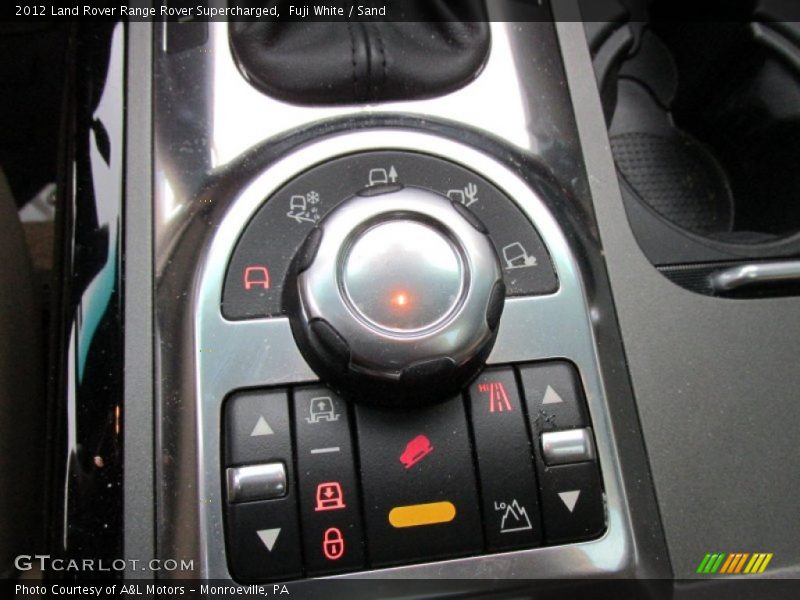 Fuji White / Sand 2012 Land Rover Range Rover Supercharged