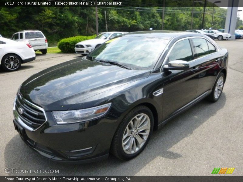 Tuxedo Black Metallic / Charcoal Black 2013 Ford Taurus Limited