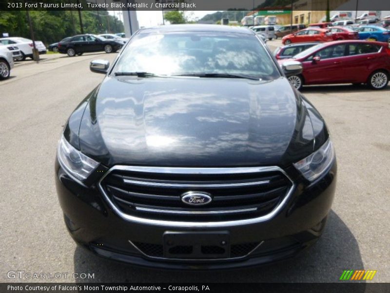 Tuxedo Black Metallic / Charcoal Black 2013 Ford Taurus Limited