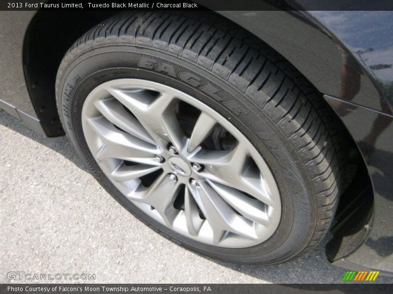 Tuxedo Black Metallic / Charcoal Black 2013 Ford Taurus Limited