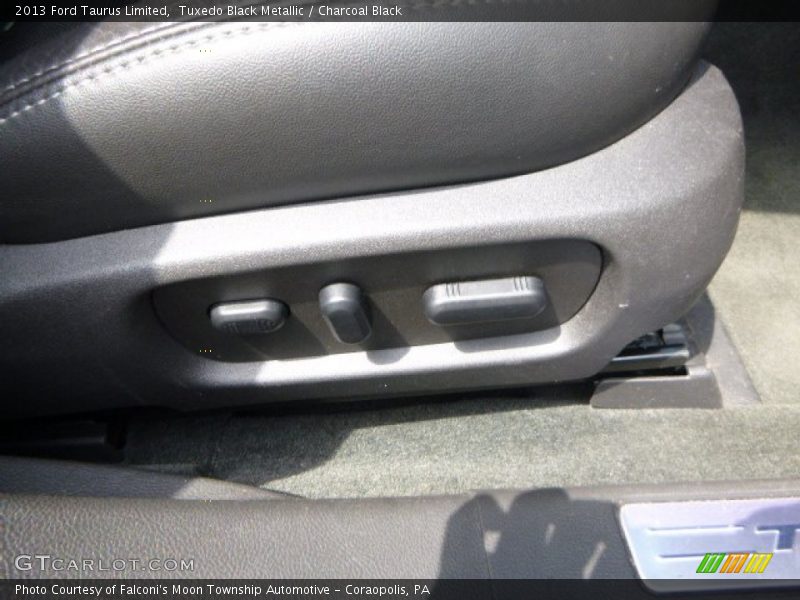 Tuxedo Black Metallic / Charcoal Black 2013 Ford Taurus Limited