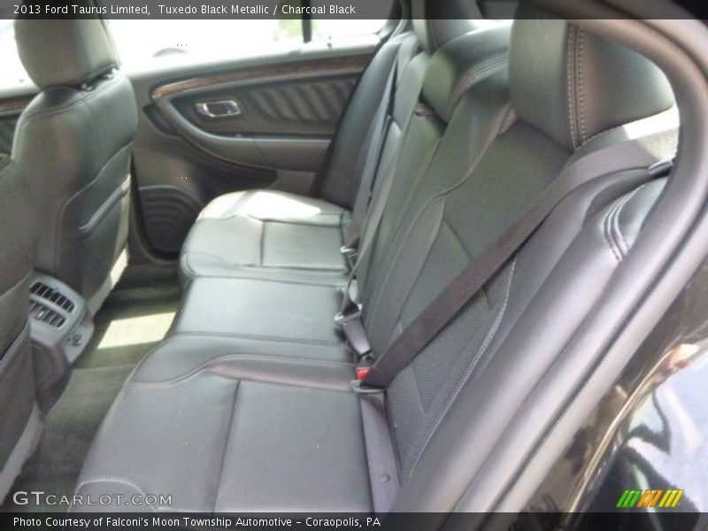 Tuxedo Black Metallic / Charcoal Black 2013 Ford Taurus Limited