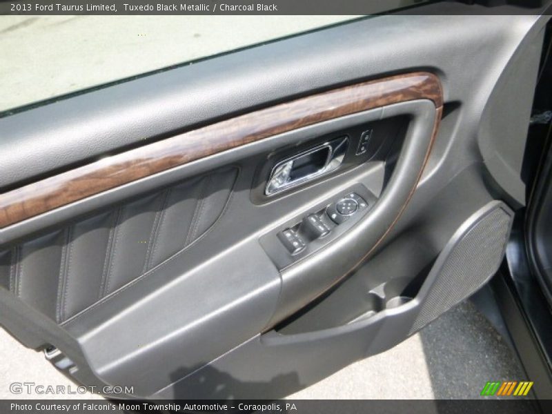 Tuxedo Black Metallic / Charcoal Black 2013 Ford Taurus Limited
