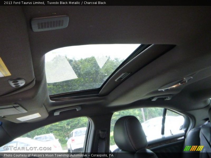 Tuxedo Black Metallic / Charcoal Black 2013 Ford Taurus Limited