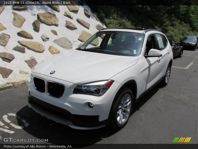 Alpine White / Black 2015 BMW X1 xDrive28i