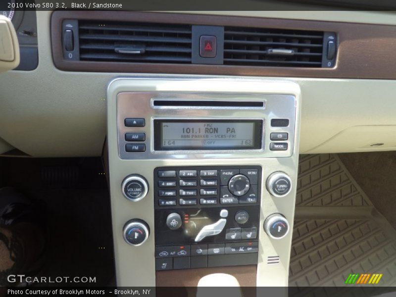 Black / Sandstone 2010 Volvo S80 3.2