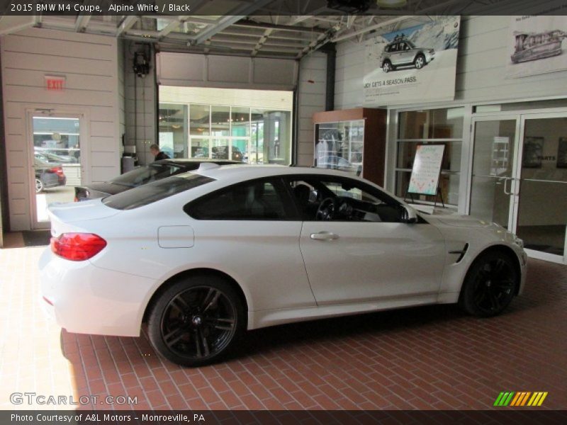 Alpine White / Black 2015 BMW M4 Coupe