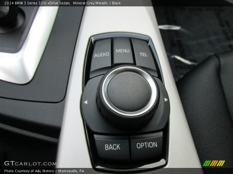 Controls of 2014 3 Series 320i xDrive Sedan