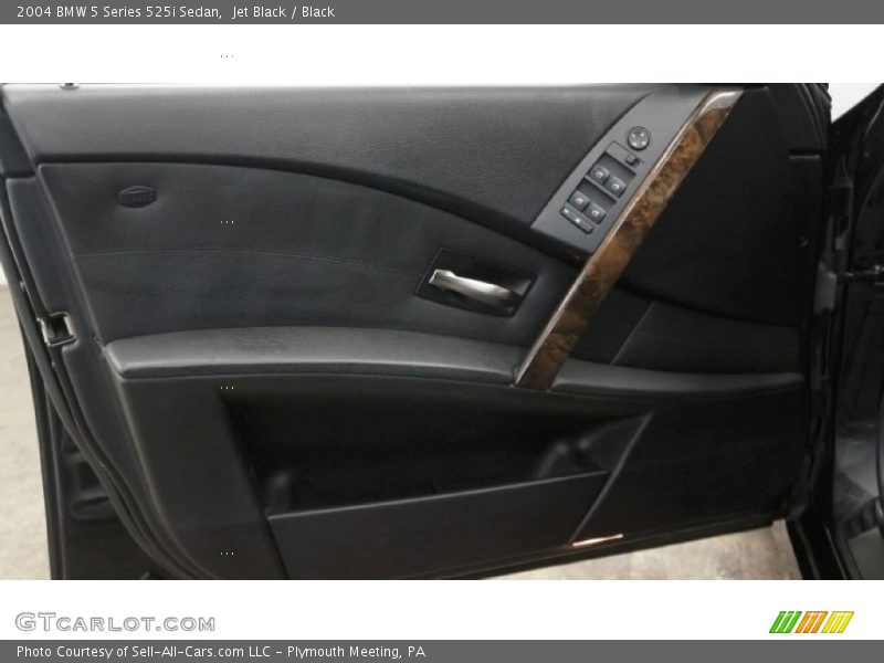 Jet Black / Black 2004 BMW 5 Series 525i Sedan