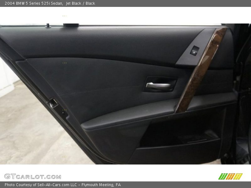Jet Black / Black 2004 BMW 5 Series 525i Sedan