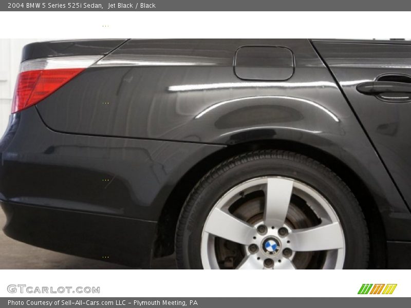 Jet Black / Black 2004 BMW 5 Series 525i Sedan