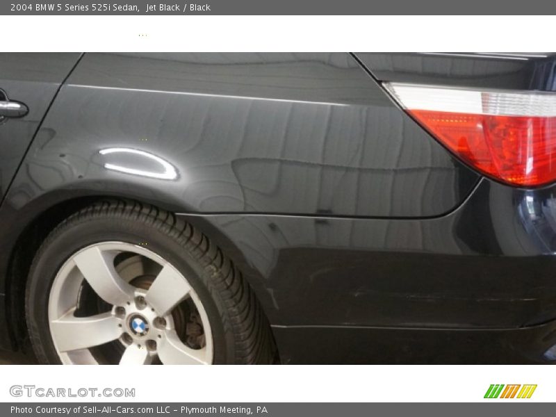 Jet Black / Black 2004 BMW 5 Series 525i Sedan