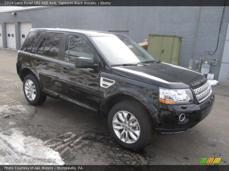 Front 3/4 View of 2014 LR2 HSE 4x4