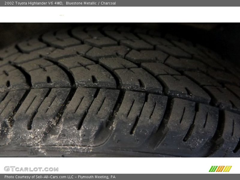 Bluestone Metallic / Charcoal 2002 Toyota Highlander V6 4WD