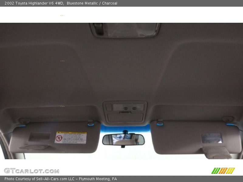 Bluestone Metallic / Charcoal 2002 Toyota Highlander V6 4WD