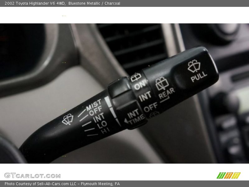 Bluestone Metallic / Charcoal 2002 Toyota Highlander V6 4WD