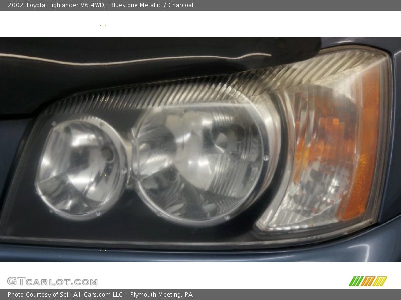 Bluestone Metallic / Charcoal 2002 Toyota Highlander V6 4WD
