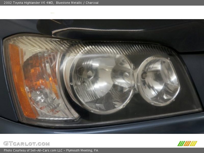Bluestone Metallic / Charcoal 2002 Toyota Highlander V6 4WD