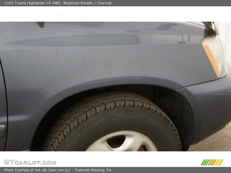 Bluestone Metallic / Charcoal 2002 Toyota Highlander V6 4WD