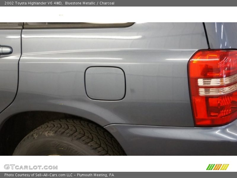 Bluestone Metallic / Charcoal 2002 Toyota Highlander V6 4WD