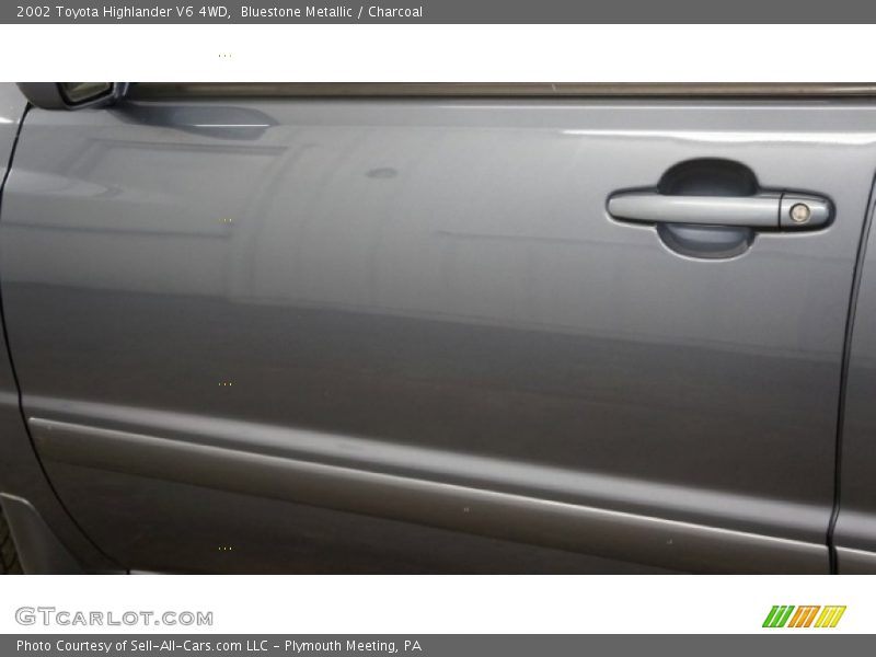 Bluestone Metallic / Charcoal 2002 Toyota Highlander V6 4WD