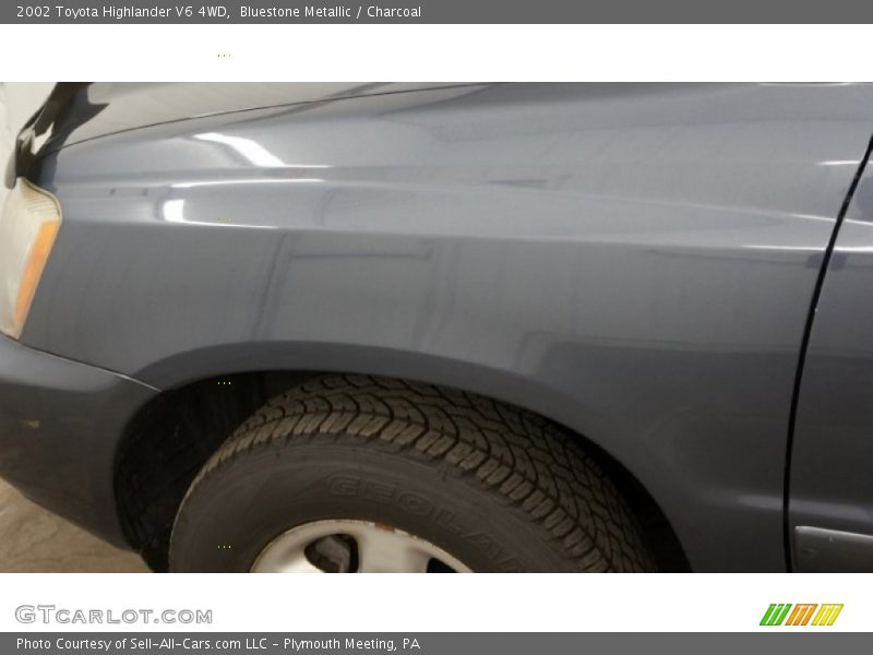 Bluestone Metallic / Charcoal 2002 Toyota Highlander V6 4WD