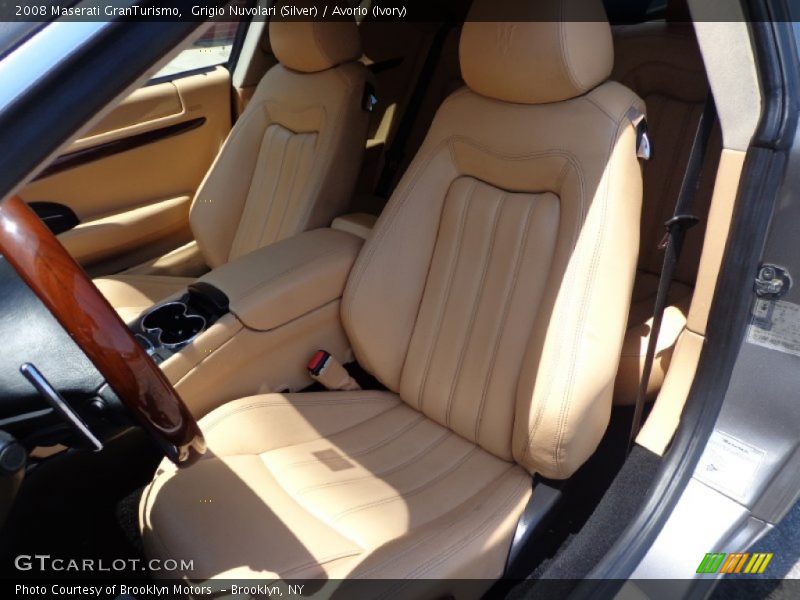 Front Seat of 2008 GranTurismo 
