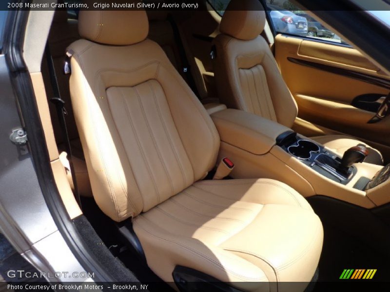 Front Seat of 2008 GranTurismo 