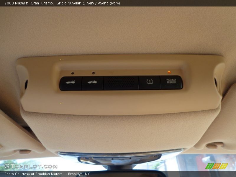 Grigio Nuvolari (Silver) / Avorio (Ivory) 2008 Maserati GranTurismo