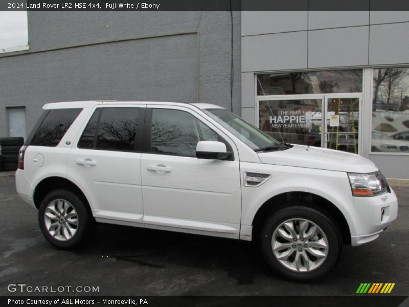 Fuji White / Ebony 2014 Land Rover LR2 HSE 4x4