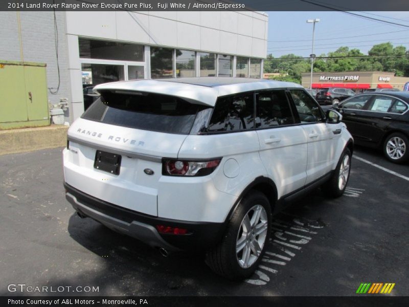 Fuji White / Almond/Espresso 2014 Land Rover Range Rover Evoque Pure Plus
