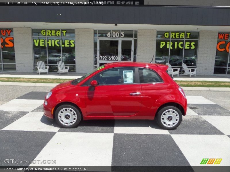 Rosso (Red) / Rosso/Nero (Red/Black) 2013 Fiat 500 Pop