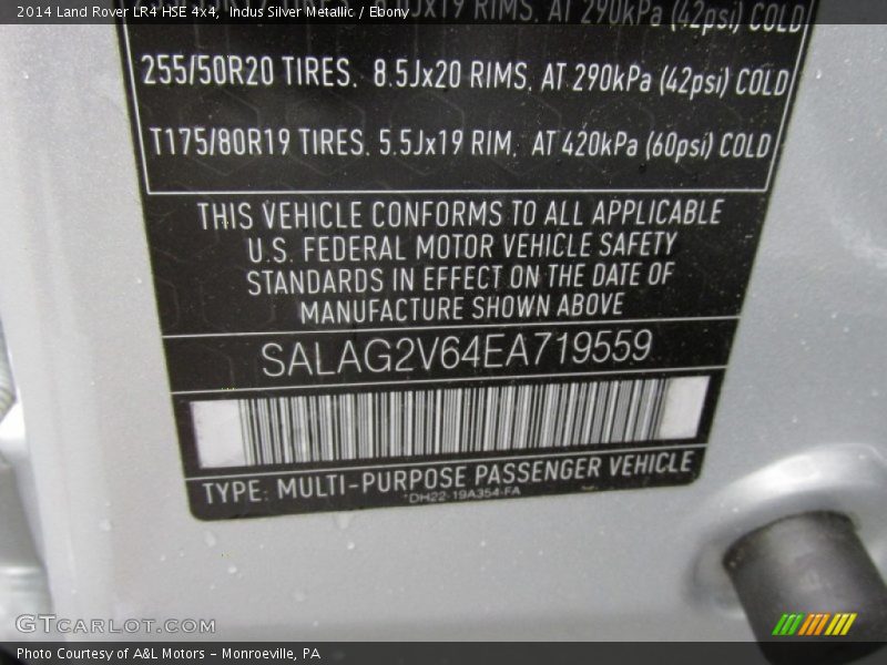 Indus Silver Metallic / Ebony 2014 Land Rover LR4 HSE 4x4