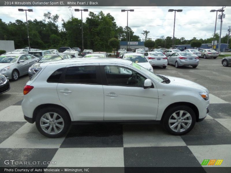 White Pearl / Black 2014 Mitsubishi Outlander Sport ES