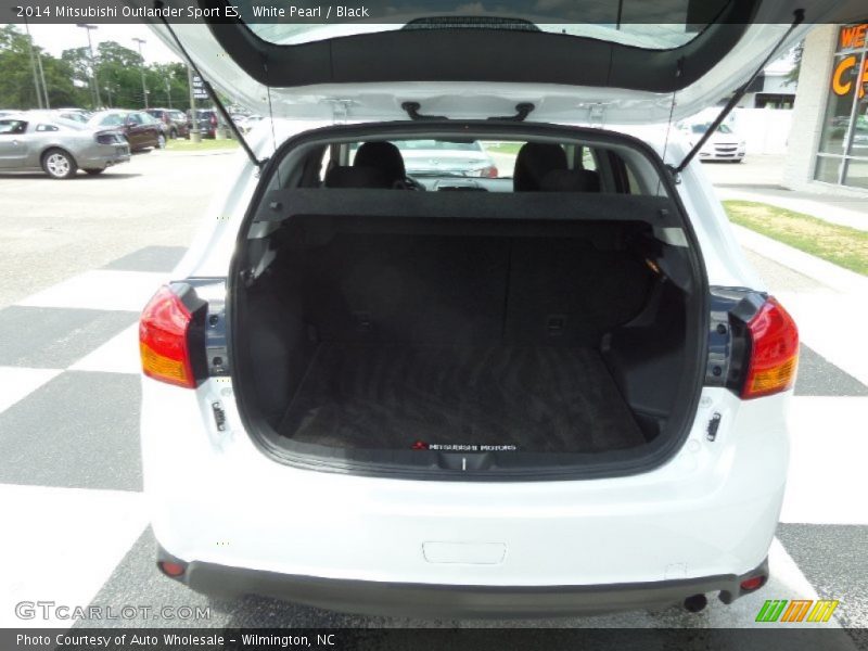 White Pearl / Black 2014 Mitsubishi Outlander Sport ES
