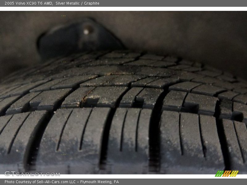 Silver Metallic / Graphite 2005 Volvo XC90 T6 AWD