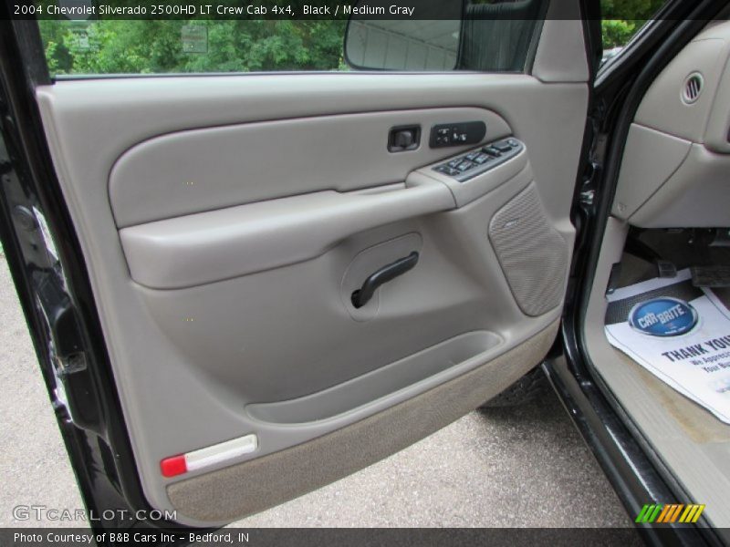 Door Panel of 2004 Silverado 2500HD LT Crew Cab 4x4